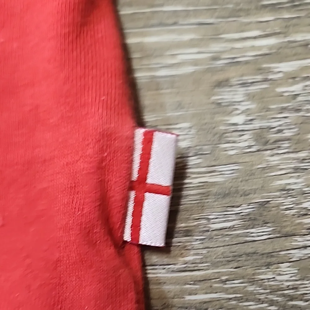 Team England Crest Red Men's Sir Geoff Hurst #10 The Legend Tee Throwback 00s - Picture 5 of 6